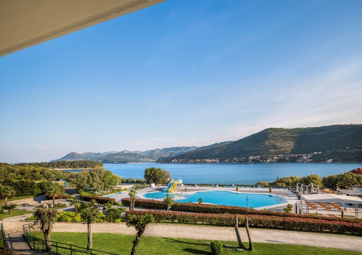 Club Dubrovnik Sunny Hotel by Valamar photo 13