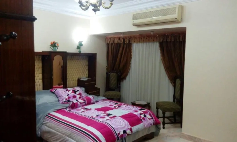 3 Bedrooms Apartment