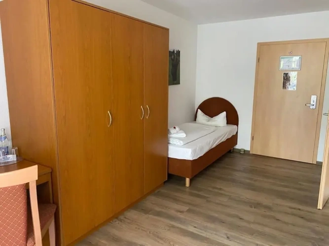 Standard Single room with land view