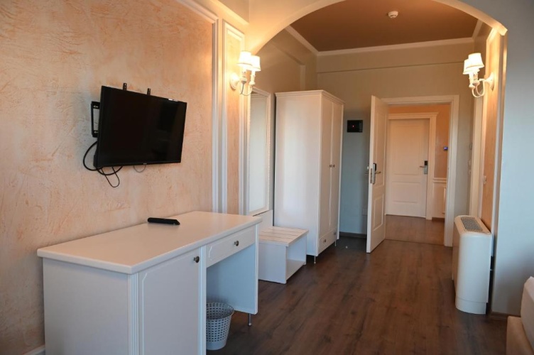 Hotel Onufri photo 9