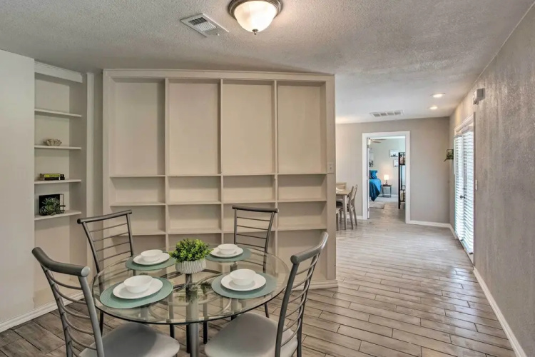 Walk to At&t Stadium: Arlington Home w/ Yard!