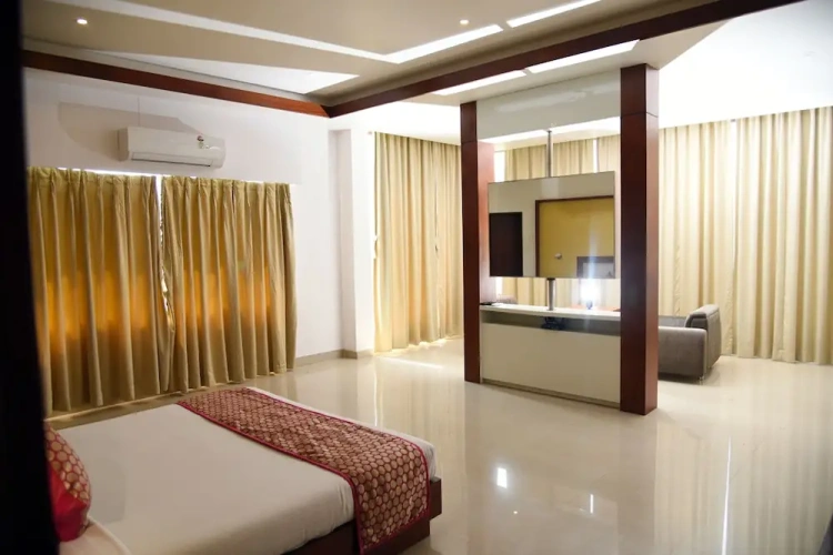 Economy Suite