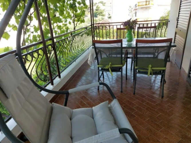 Apartment with sea view