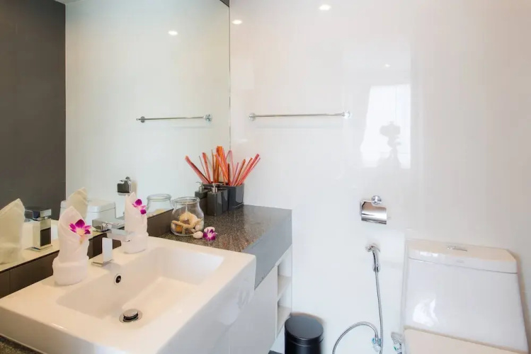 Superb Apt! 5 Mins to the Beach