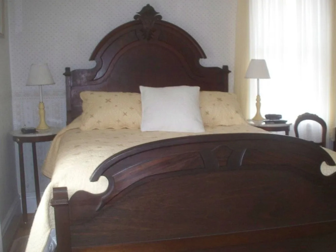 The Dominion House Bed & Breakfast