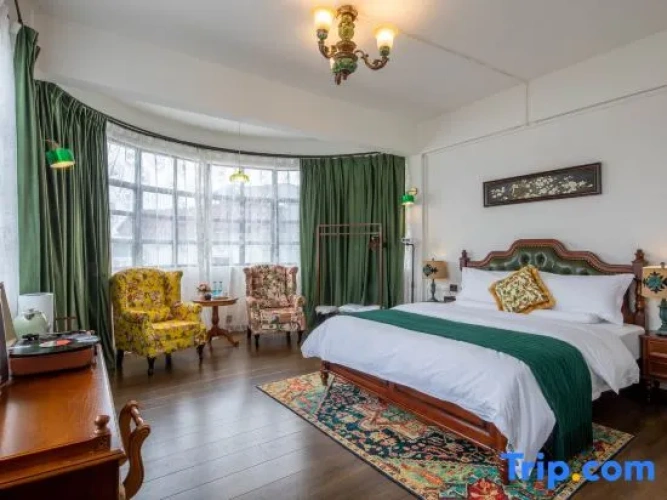 Standard Double room with lake view