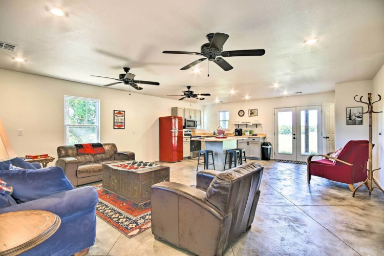 2 Mi To Marinas & Grove: Cozy Cabin W/ Grill - Grove, OK