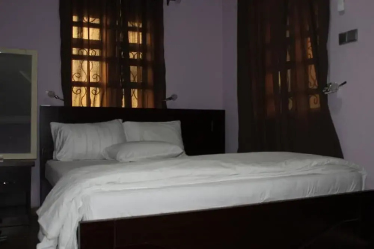 Ayoluyem Hotel