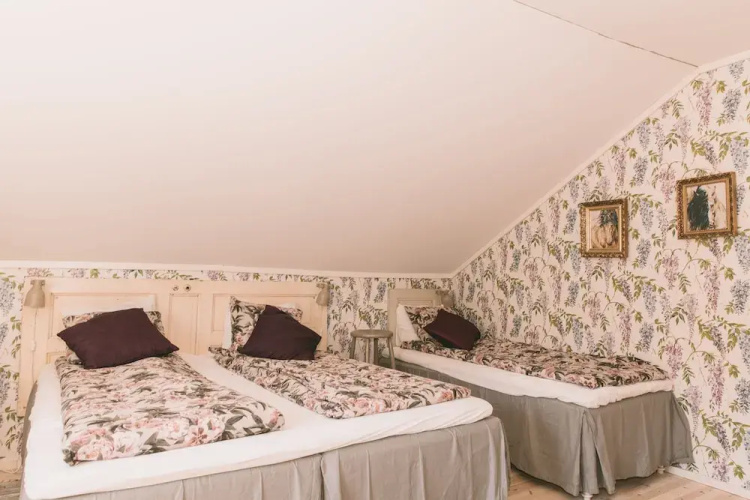Farmlodge