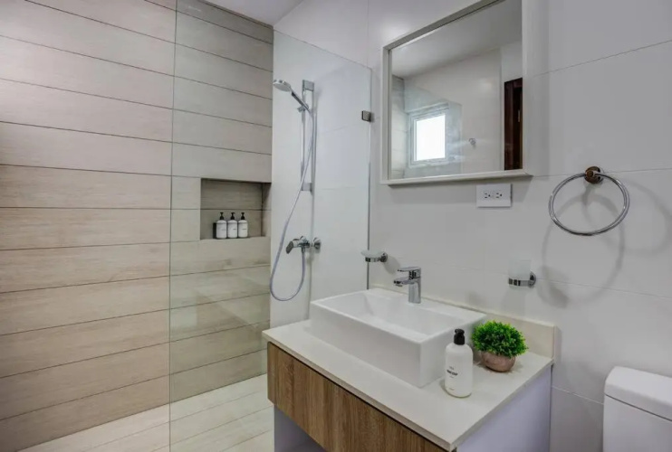 Brand New unit with Beach access & Pool - N C401
