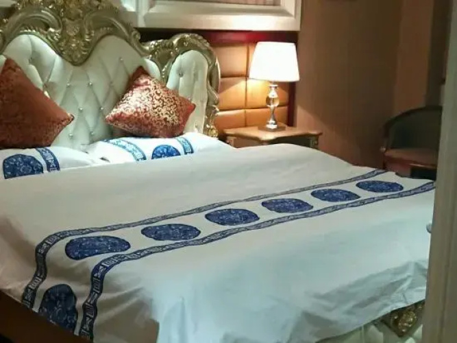 Huishui Chenxin Holiday Hotel
