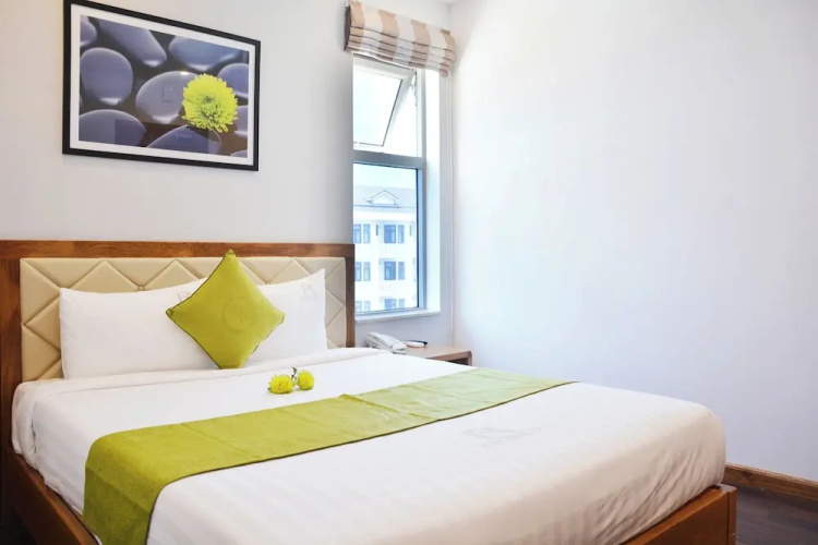 Ronal Hotel