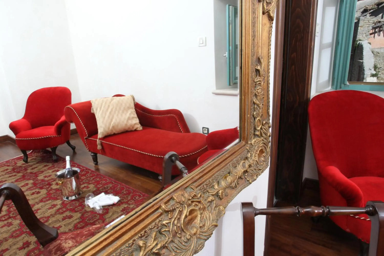 Vela Vrata Hotel