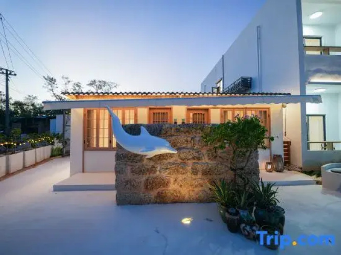 Phoenix · Xiugu Valley Pool Boutique Retreat