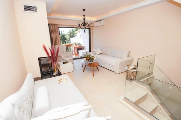 Ninos Luxury Apartment