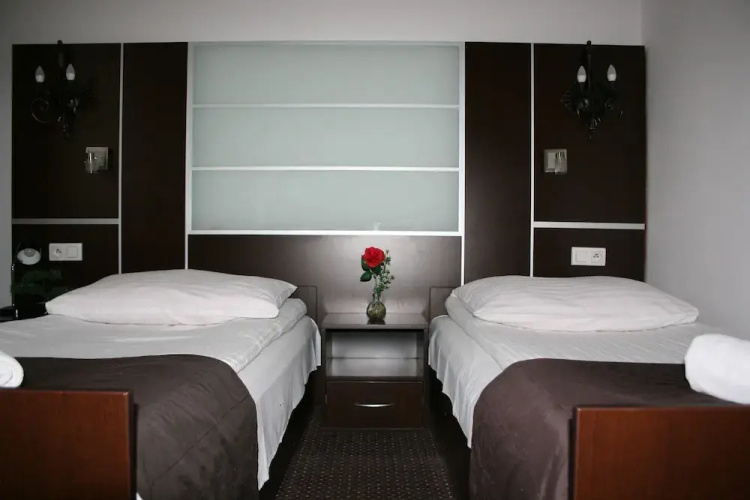 Hotel Junior 2