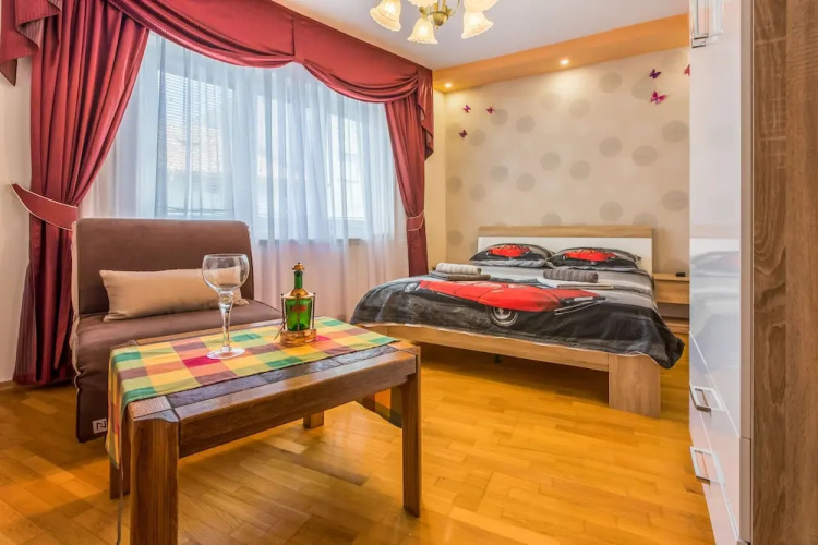 Apartments and Room ART