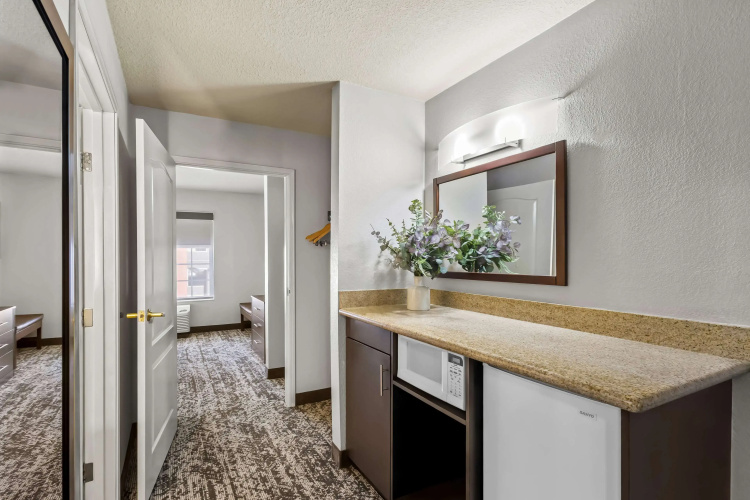 Best Western Fort Wayne Inn & Suites North