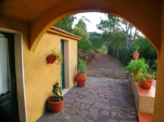 2 Bedrooms Sextuple Apartment