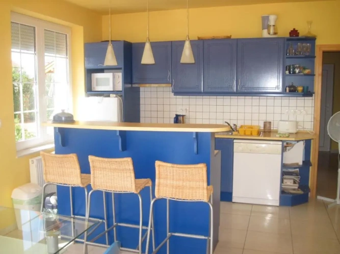 4 Bedrooms Cottage