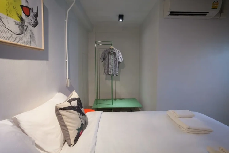 Economy room