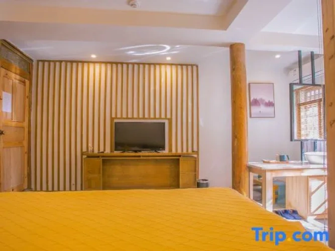 Standard Double room with courtyard view