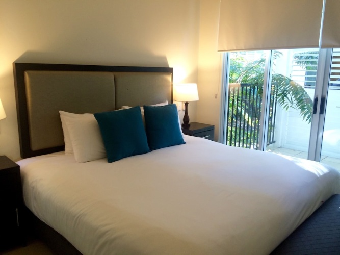 4111 Beach Club Direct Pool Access