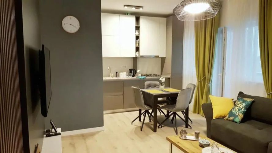 2 Bedrooms - Lovely Central Apartment