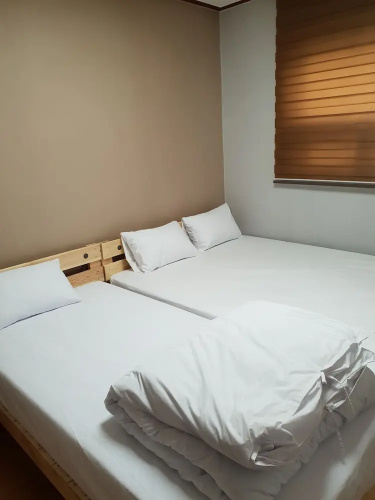 YOUNG STAY - Hostel