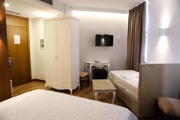 Deluxe Triple room