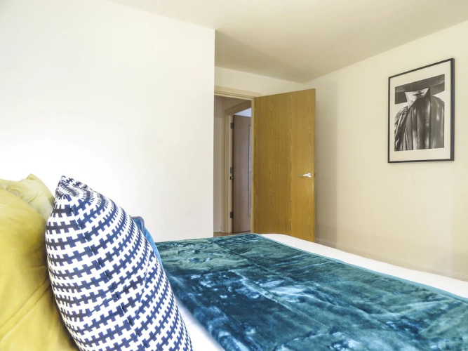 Tudors eSuites Birmingham Apartments with Gated Parking