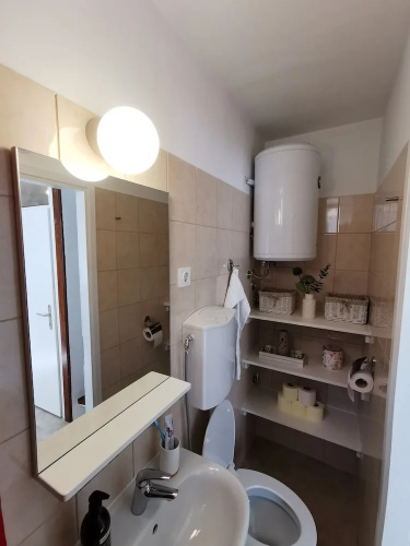Authentic apt in Stone House, at the top Location