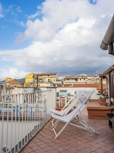Superior Duplex room with partial sea view