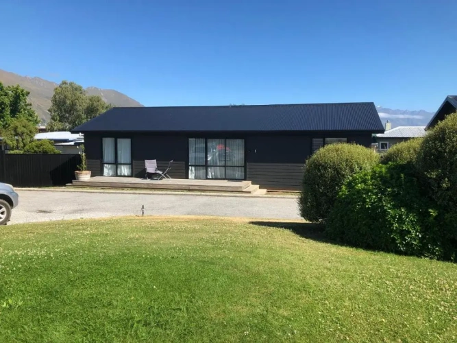 3 Bedrooms Cottage