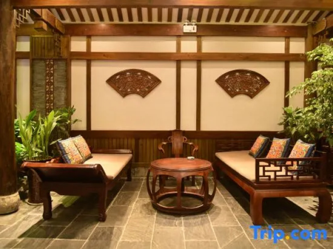 Zhangjiajie Wulingju Hotel