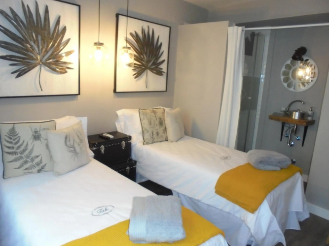 Hostal Tak