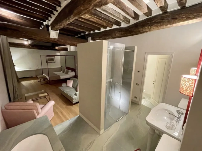 Presidential Suite with balcony