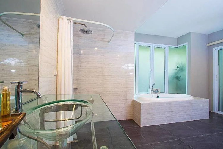 Moonscape Villa 101