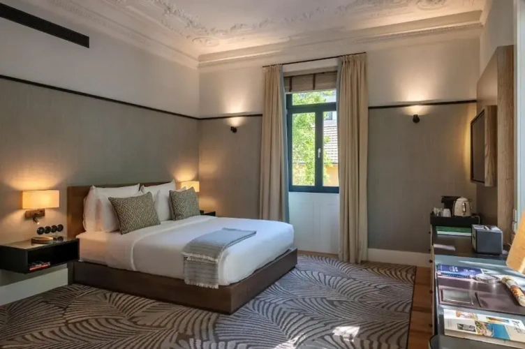 Deluxe Suite