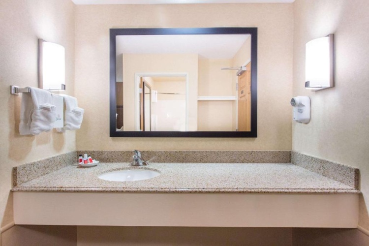 2 Bedrooms Quadruple Family Suite