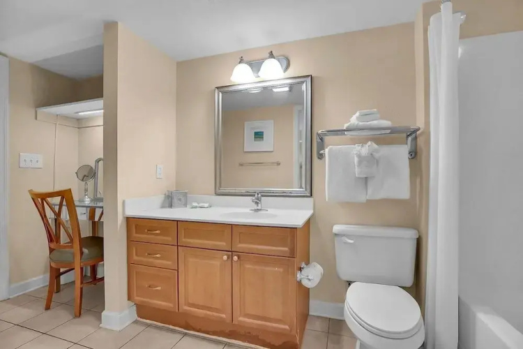 Horizon 701 3 Bedroom Condo