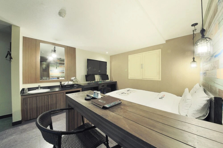 Hotel Tomgi