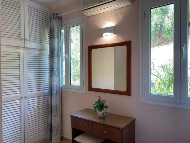 Type Aa5rcocomat bed quality apartment
