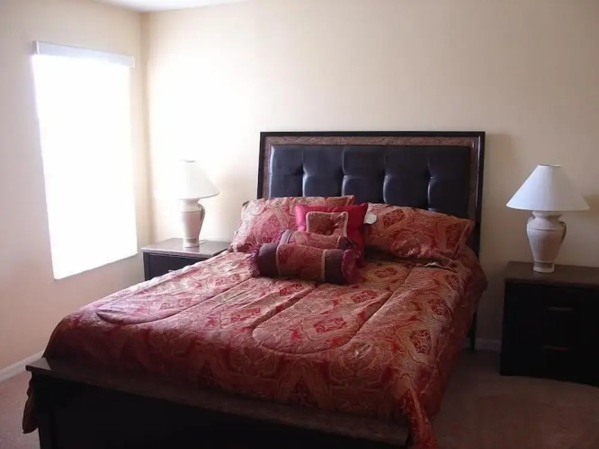 Ahr208 - Hampton Lakes - 5 Bed 3 Baths Villa