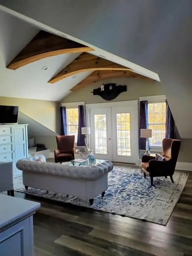 Suite with balcony