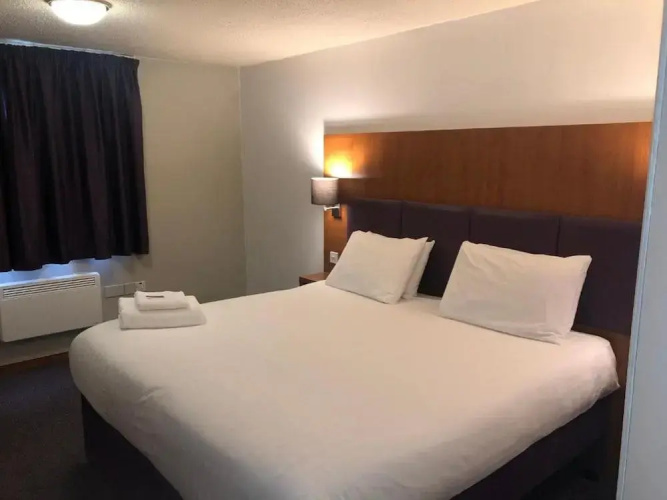 OYO Bluemont Hotel