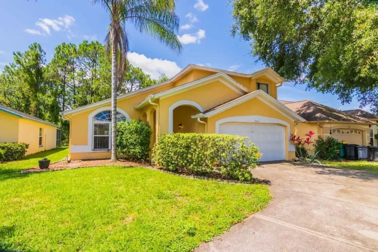 4 Bedrooms Cottage
