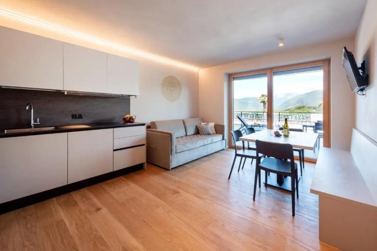 2 Bedrooms Apartment
