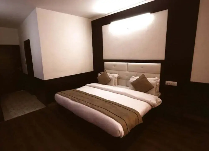 Hotel Whispering Valley