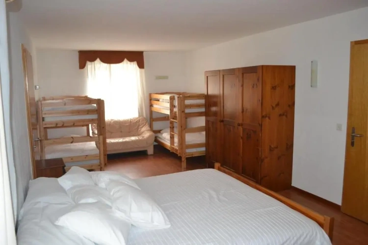 Standard Sextuple room